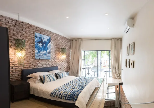 جناح جونيور بسرير كوين، Latitude 13 1/4
