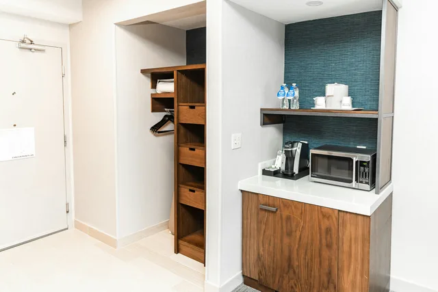 Fitness, King Bed، HILTON GARDEN INN FAIRFAX 7/7