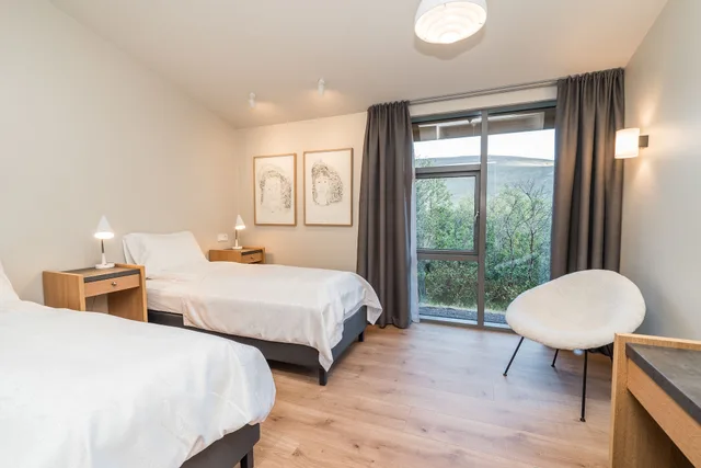 غرفة بسرير مزدوج أو سريرين منفصلين، Hotel Husafell 5/8