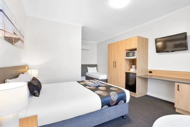 غرفة قياسية بسرير كوين وسرير فردي، Best Western Port Lincoln 3/7