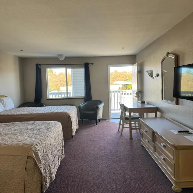 غرفة قياسية بسرير كوين، Bayview Inn 2/5
