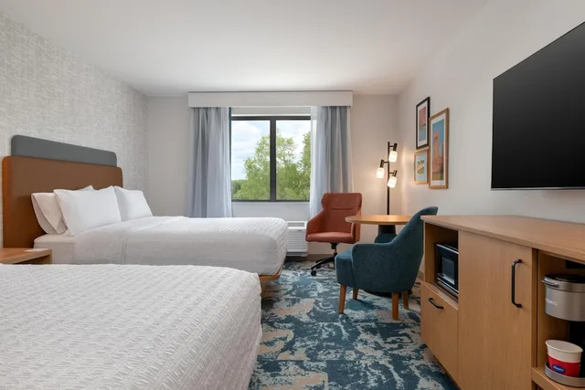 غرفة بسريرين كوين، Hampton Inn & Suites Cadillac 1/4