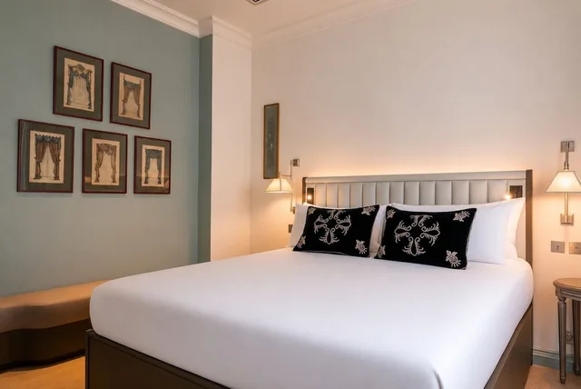 غرفة بريستيج بسرير كوين، Hotel de Montesquieu (ex Hotel Daniel Paris) 2/4