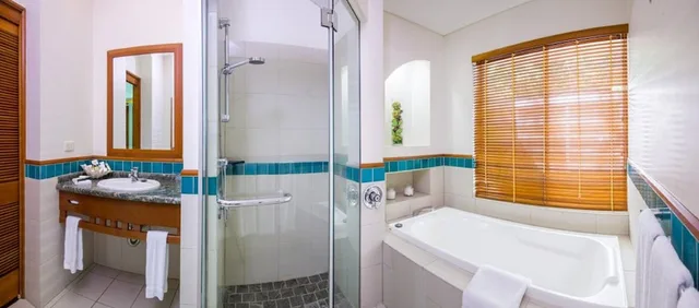 Reef, Suite, King Bed, GREEN ISLAND RESORT 3/3