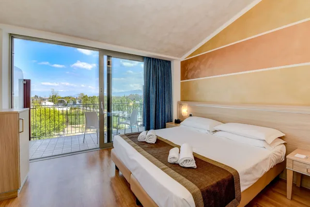 Room, Double Bed, Riverside، Rivus 4/10
