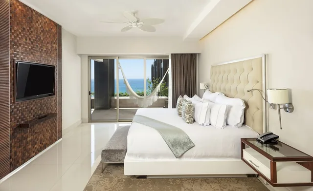 Loft, 1 Double and 2 King Beds, 2 Queen Beds, Ocean View, Garza Blanca Resort Spa Los Cabos 3/8