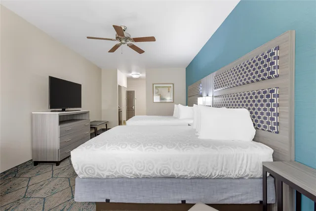 Room, 2 Queen Beds, Best Western Plus Wasco Inn & Suites 5/7