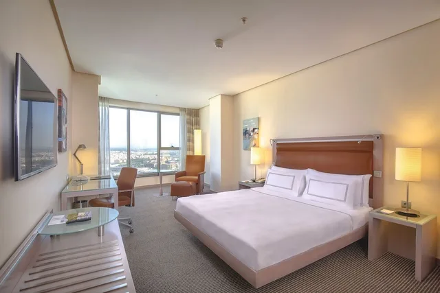 Melia, King Bed، Melia Valencia Palacio de Congresos Formely Hilton Valencia 2/10