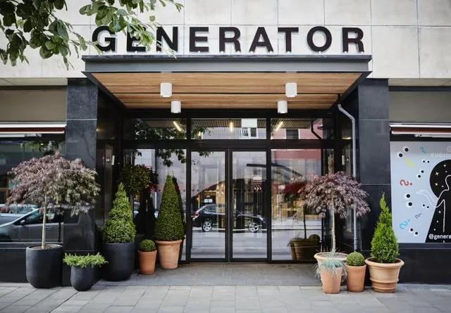 Private, 6 Beds, Private Bathroom، Generator Stockholm 1/2