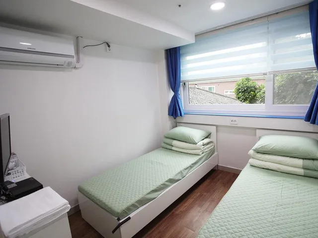 Private, Twin Beds، Namsan Guesthouse 2/2