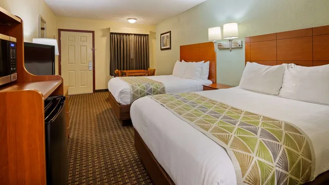غرفة بسريرين مزدوجين لذوي الإعاقة، Best Western Acworth Inn 1/7