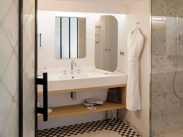 غرفة بريميوم بريفيليج بسرير كينج، Mercure Nantes Centre Gare 5/9