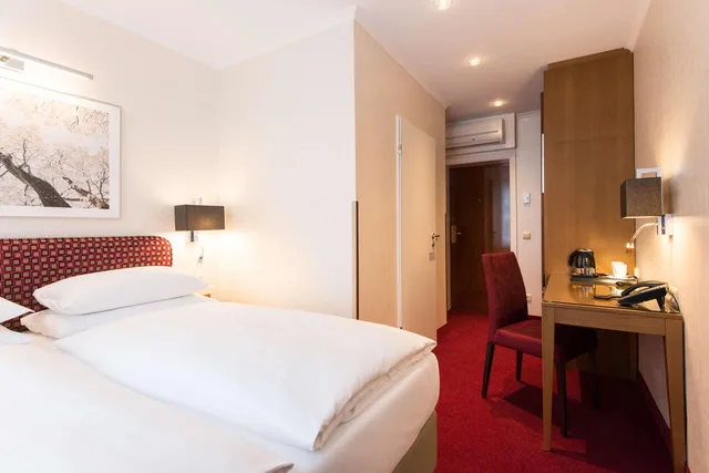 غرفة بسرير كوين، Best Western Plus Hotel St. Raphael 1/9