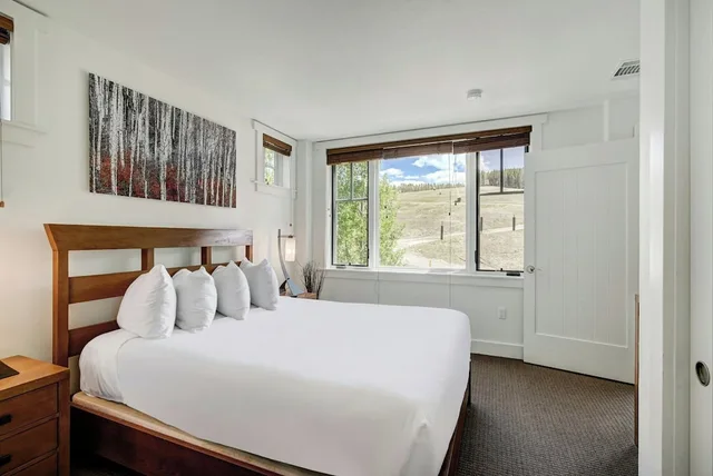 4 Bedrooms, Condominium, Condo, Platinum, King Bed, 3 Queen Beds, Sofa, One Ski Hill Place A Rockresort 1/10