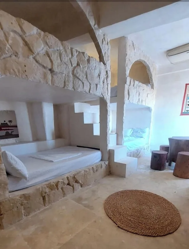 غرفة عائلية بسريرين كينج وسرير بطابقين بإطلالة على المدينة، 3 Pyramids View Inn 5/9