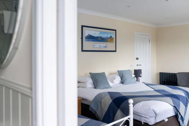 غرفة ثلاثية، Loch Ness Clansman Hotel 1/5