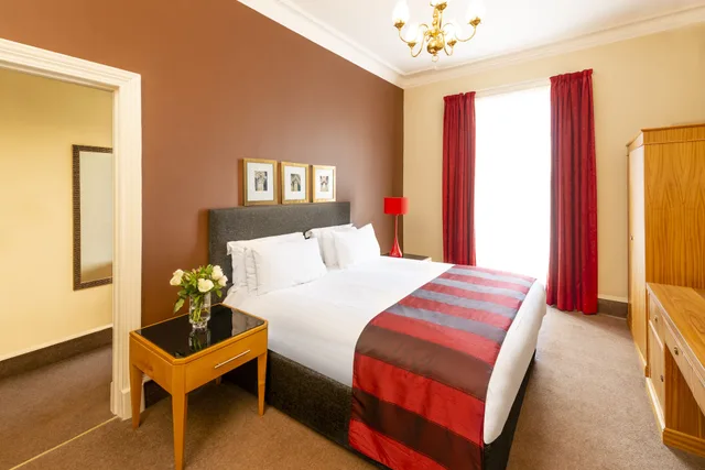 غرفة تنفيذية بسرير كينج بإطلالة على المدينة، Millennium Hotel Glasgow 1/3