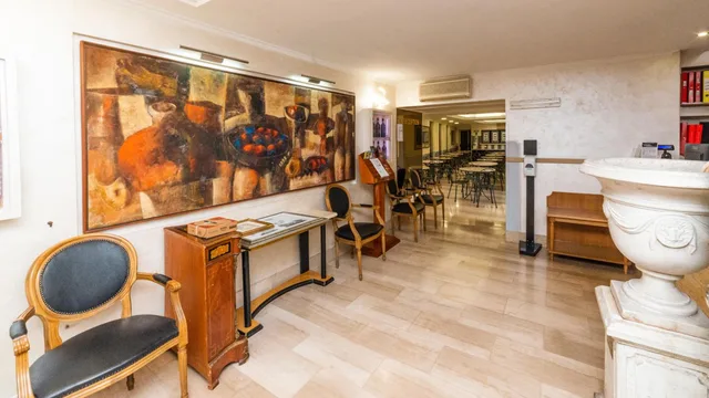 غرفة قياسية مفردة، Hotel Center 2 1/1
