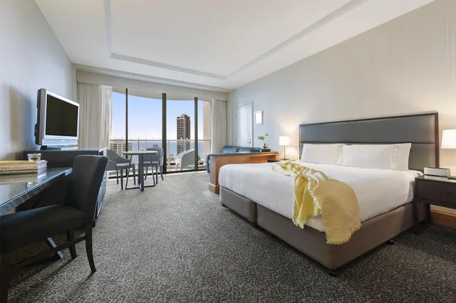 Oaks Gold Coast Hotel, Surfers Paradise, Gold Coast 13/75