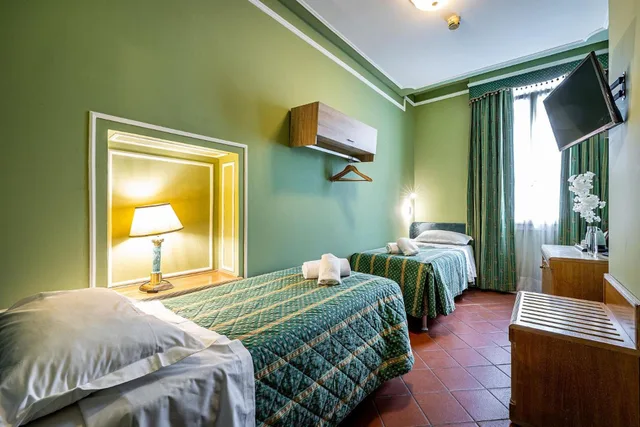 Standard, Twin Beds, Panama 3/10