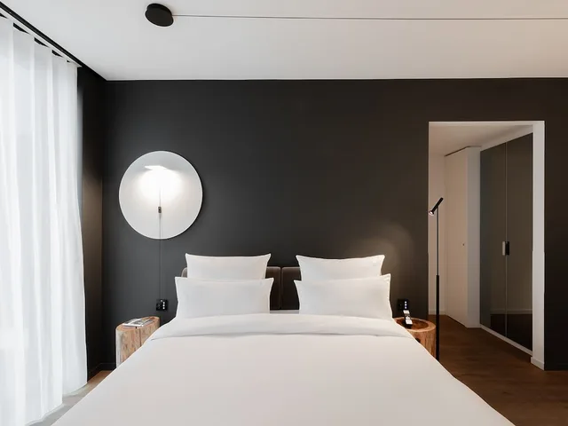 جناح جونيور بسرير كينج، KPM Hotel and Residences 1/6