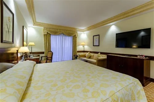 جناح جونيور، Olissippo Lapa Palace 1/2