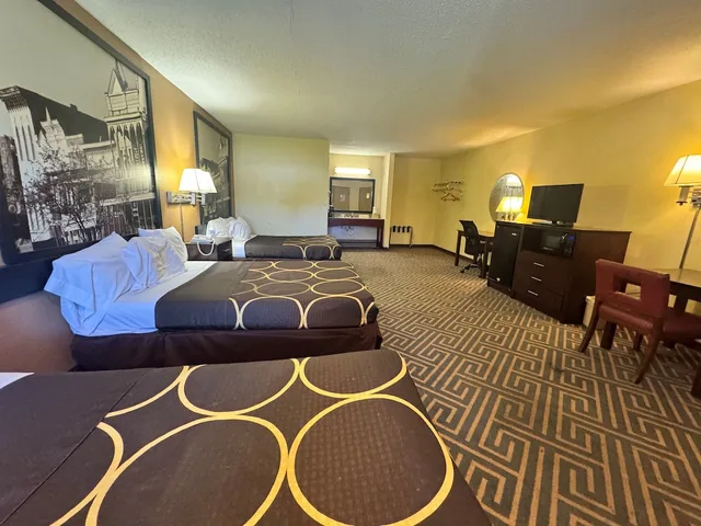 غرفة بسريرين مزدوجين، Super 8 By Wyndham Laurel, MS 3/5