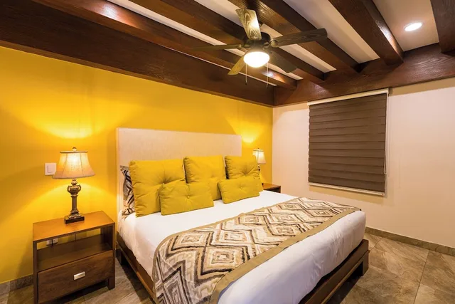 Mezzanine, 2 Bedrooms, Deluxe, Town House, 2 King Beds، Resorts By Pinnacle 220 4/7