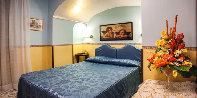 غرفة بسرير كوين، Hotel Amalfi 1/5