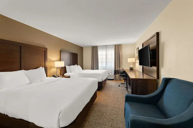 غرفة بسريرين كوين، Comfort Inn and Suites Atoka 3/3