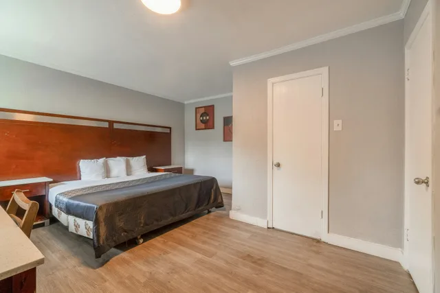 غرفة بسرير كينج، Alamo Oasis Inn and Suites By OYO San Antonio 6/9