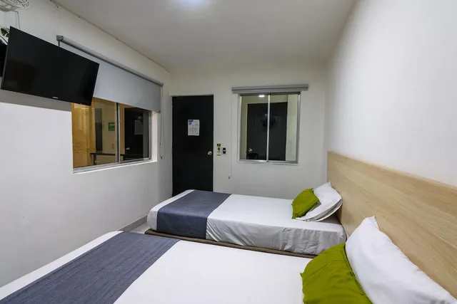 غرفة قياسية بسريرين منفصلين، Hotel Med Colombia 1/6