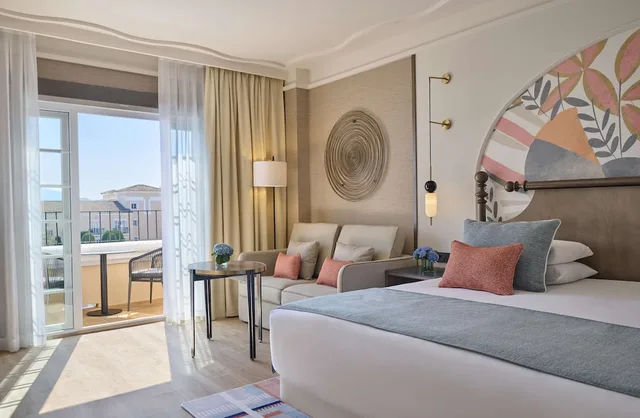غرفة غراند بسرير كينج بشرفة، La Manga Club Hotel Principe Felipe 1/2