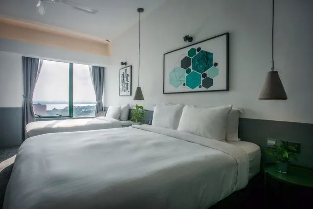 غرفة ديلوكس ثلاثية بسرير كينج وسرير فردي، Z Hotel Johor 2/4