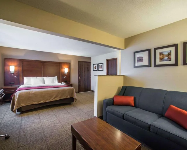 جناح بسرير كينج، Quality Inn & Suites Boonville - Columbia 2/2