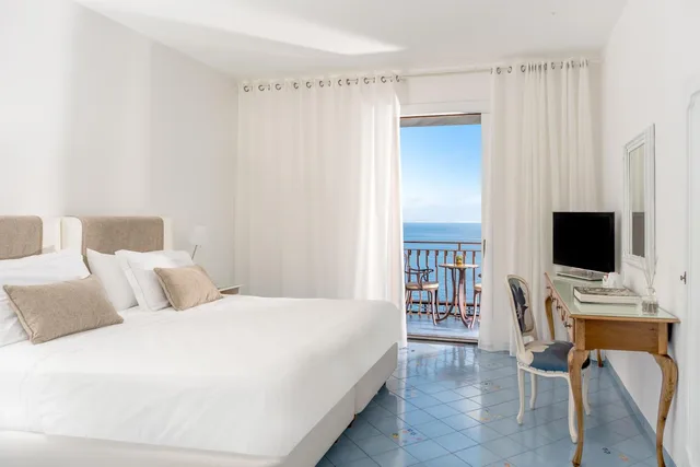 غرفة كومفورت بسرير مزدوج بإطلالة على البحر بشرفة، Hotel Belair 8/10
