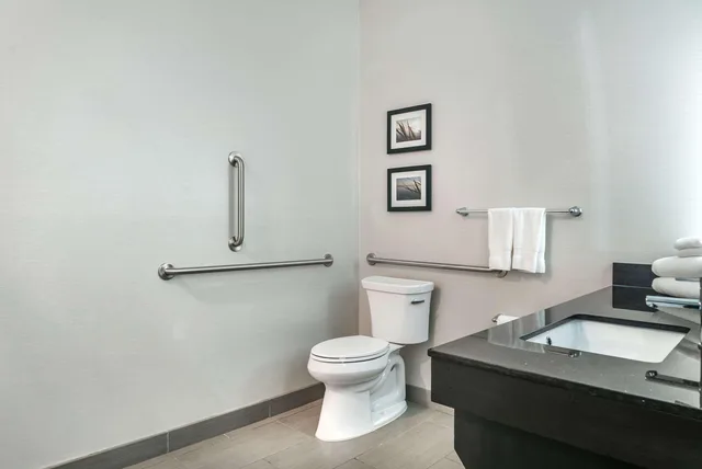 غرفة بسرير كينج، Comfort Inn & Suites Adrian 4/4