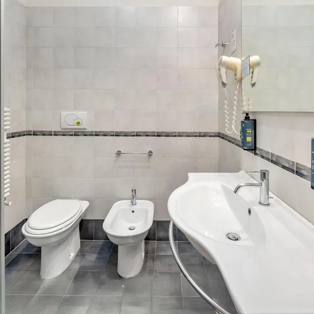 غرفة رباعية، B&B HOTELS Park Hotel Mondovi 5/5