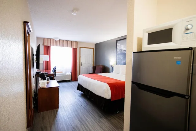 غرفة بسرير كينج لذوي الإعاقة، Super 8 By Wyndham Drayton Valley 8/10