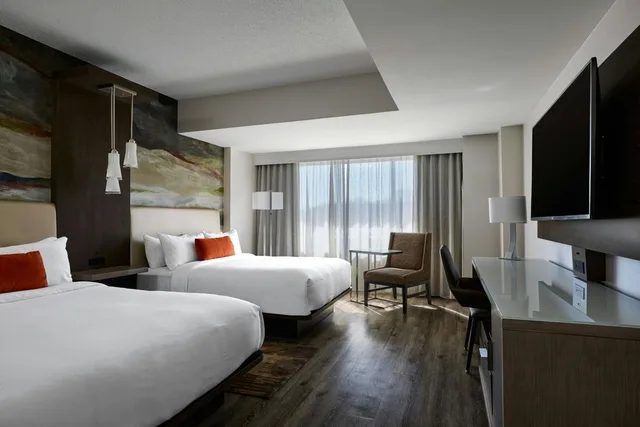Renovated, Accessible, Marriott Meadowview Conference Resort Convention Center 9/10