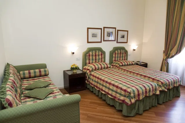 غرفة سوبيريور ثلاثية بسرير مزدوج وسرير فردي، Italia Hotel 3/4