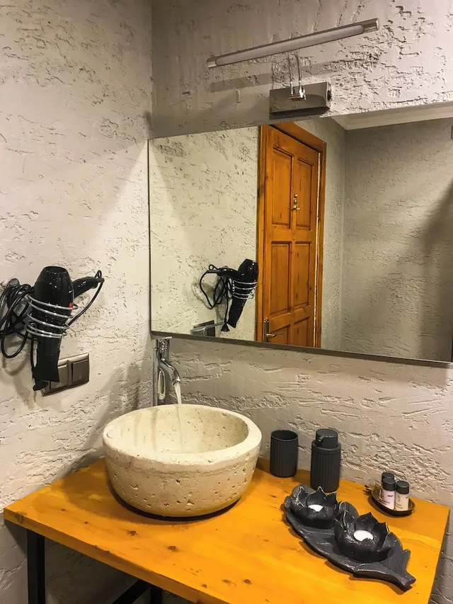 غرفة سيغنتشر بسرير كوين مع أريكة، Tlos Butik Otel 2/3
