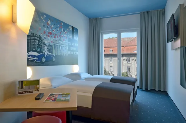 غرفة بسريرين منفصلين، B&B Hotel Berlin-Charlottenburg 2/5