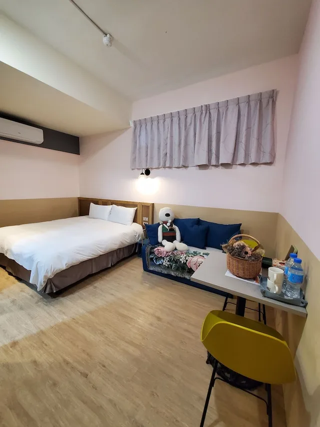 Economy, Queen Bed, No Window، Wow Happy Hotel 3/7