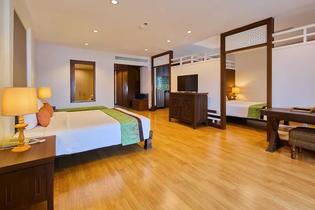 Family Suite, 1 King and 1 Single Beds, The Heritage Pattaya Beach Resort 1/2