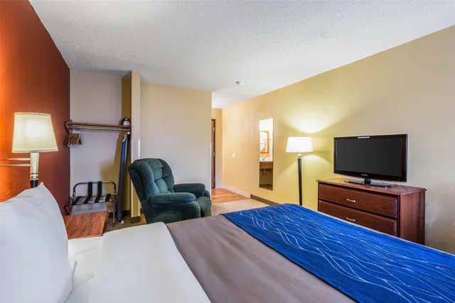 غرفة بسرير كوين لذوي الإعاقة، Quality Inn Scottsbluff NE 2/2