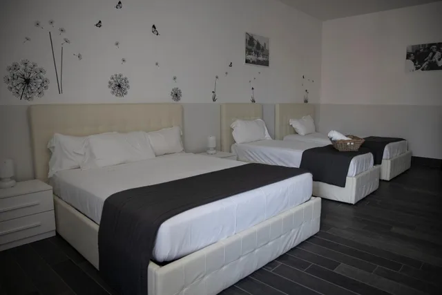 غرفة رباعية، Arch Rome Suites 2/10