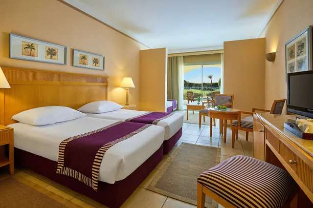 غرفة سوبيريور بسريرين منفصلين بإطلالة على المسبح، JAZ Makadi Star & Spa - Adults Only 2/2