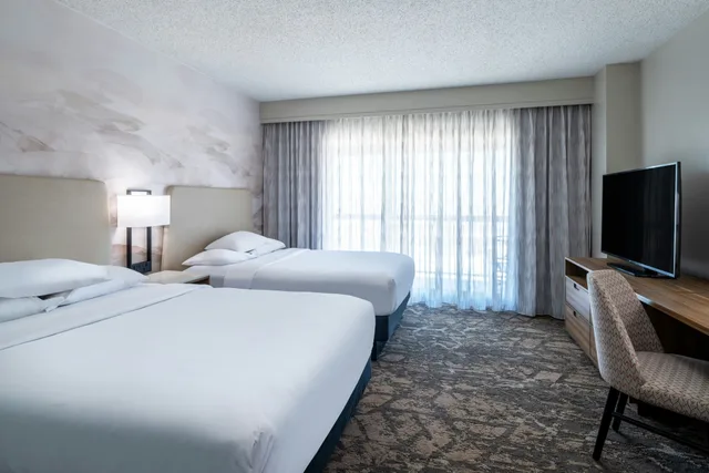 جناح ركني بسريرين كوين بغرفتين، Embassy Suites by Hilton Albuquerque 2/4