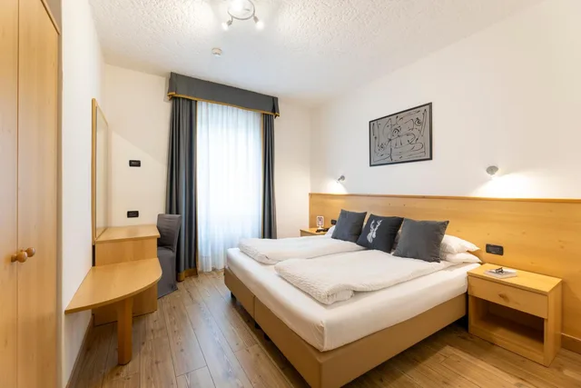 غرفة بسرير مزدوج أو سريرين منفصلين، Hotel Derby 1/3